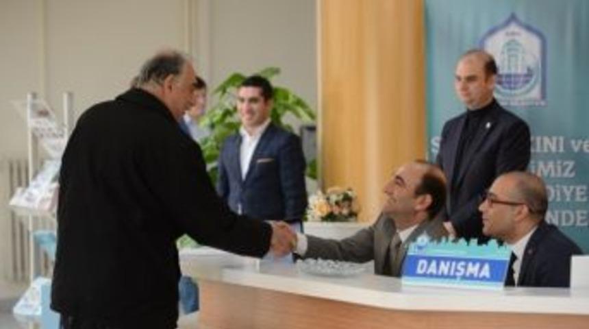 Edebali Vatandaşı Danışmada Karşılıyor