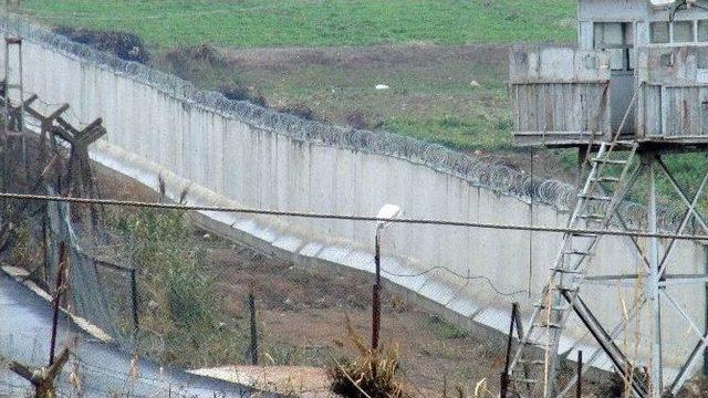 Nusaybin’de Sınıra Seyyar Duvar Örüldü