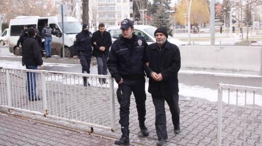 Bolu&rsquo;da Fet&ouml; Ş&uuml;phelisi 5 &Ouml;ğretmen Adliyeye Sevk Edildi