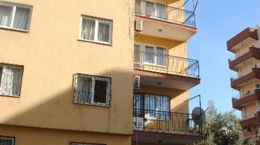 Aydın’da 5’inci Kattan Düşen Yaşlı Adam Hayatını Kaybetti