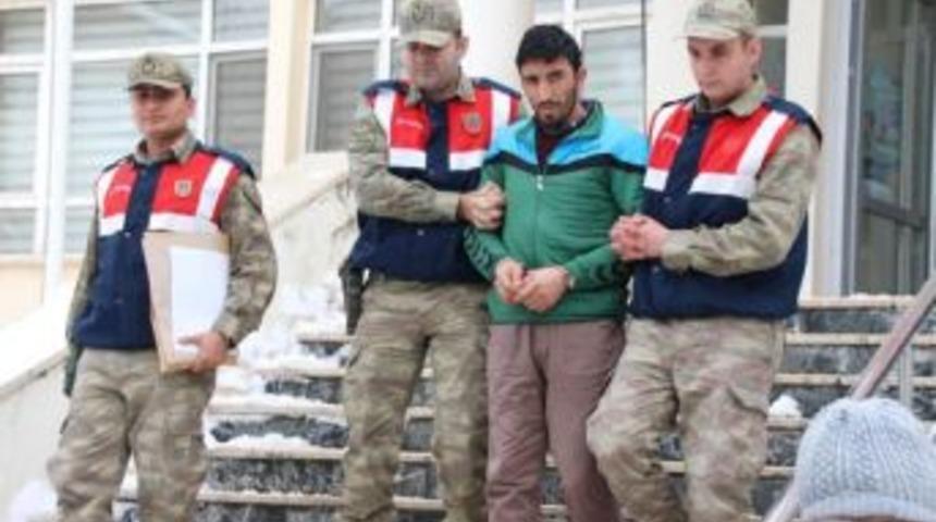 Bayburt'ta Aranan Zanlı, Artvin'de &Ccedil;obanlık Yaparken Yakalandı