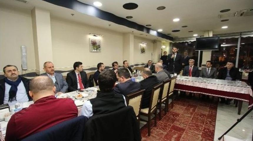 Emekliye Ayrılan Başkan Yardımcısına Veda Yemeği