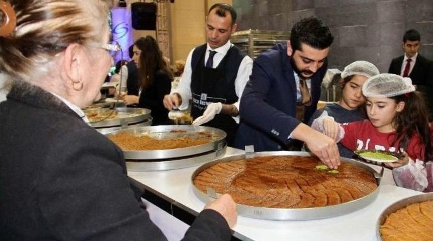 Emıtt&rsquo;te K&uuml;&ccedil;&uuml;k Ellere Kadayıf Eğitimi