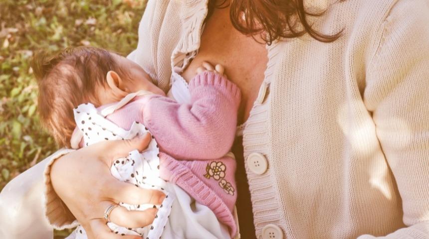 Emzirme &Ccedil;ekici Değil Mi?