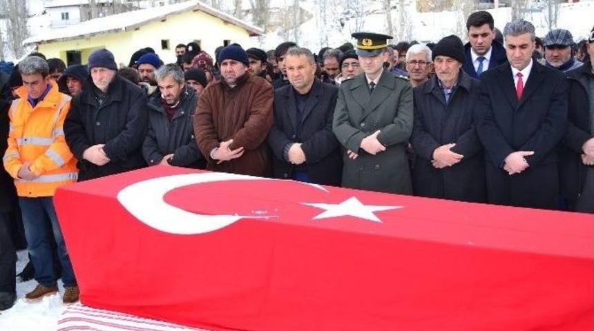 Uzman Erbaş Uzel, Anne Ve Babasıyla Toprağa Verildi