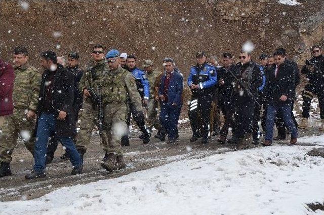 Emniyet Müdürü Ve Komutandan Halka Güven