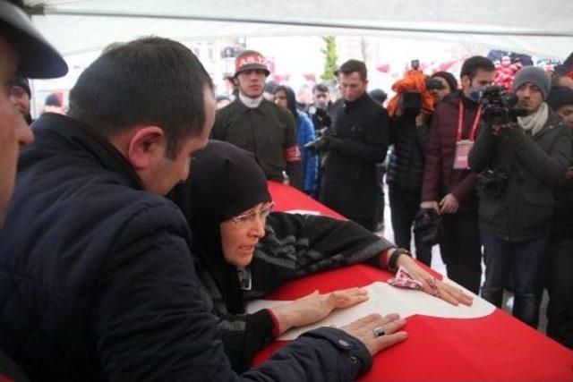 Fırat Kalkanı'nın 55'inci Şehidi Ordu'ya Uğurlandı (3)