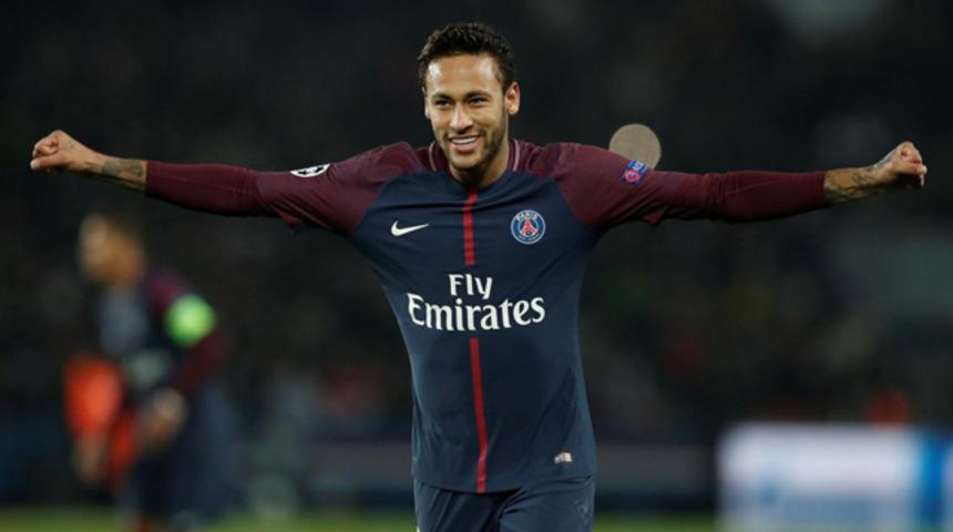 Neymar Barcelona'ya dönmek için yalvardı iddiası