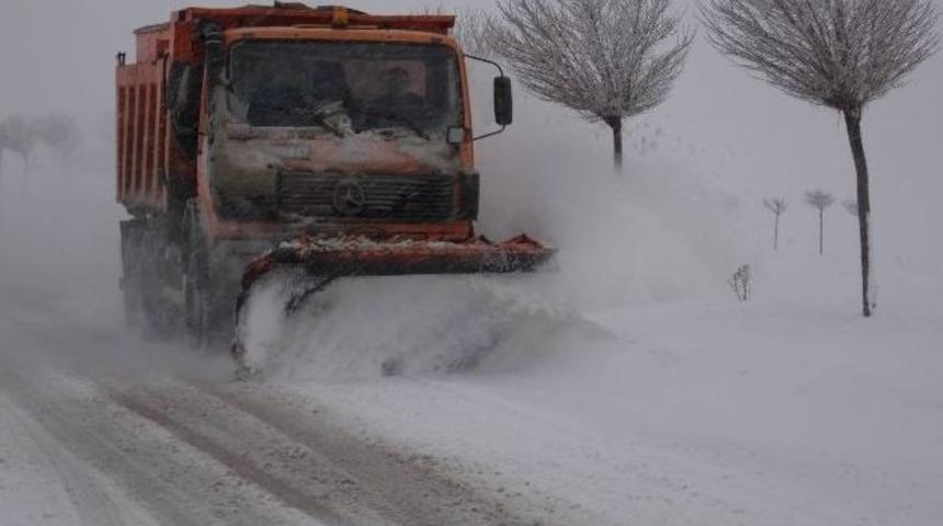Sivas&rsquo;ta Karla M&uuml;cadele &Ccedil;alışmaları Aralıksız S&uuml;r&uuml;yor