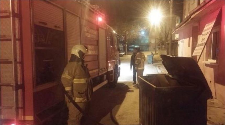 Bandırma&rsquo;da Metruk Evde Yangın
