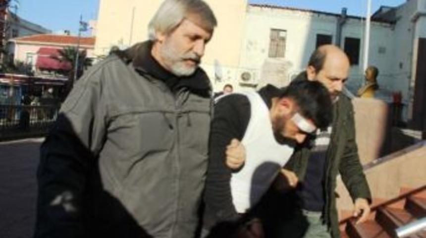 &Ccedil;anakkale&rsquo;de Silahla Market Soyan 3 Kişi Tutuklandı