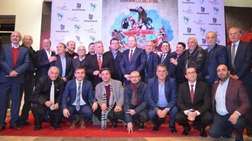 Efsane Avni Aker&rsquo;e Veda Belgeselinin Galası Yapıldı