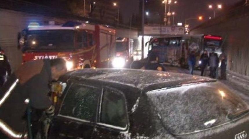 Başkent&rsquo;te Ters Şeride Giren Otomobil, Halk Otob&uuml;s&uuml;ne &Ccedil;arptı