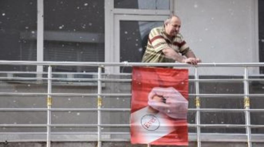 (&ouml;zel Haber) Bayrak Asan Dayı: &ldquo;bayrağımı Asacağım, &rsquo;evet&rsquo;e Basacağım&rsquo;