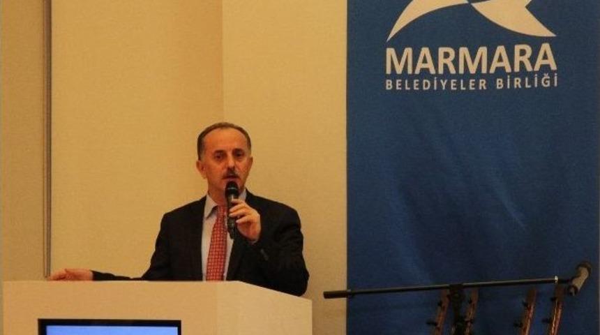 Erol Parlak, T&uuml;rk&uuml;leriyle Kulaklardaki Pası Sildi