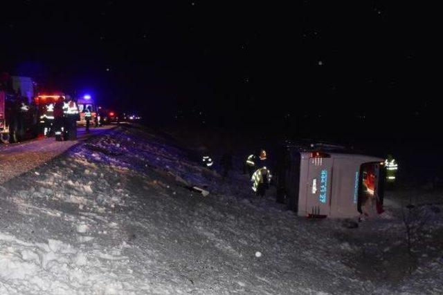 Konya’Da Yolcu Otobüsü Şarampole Devrildi: 1 Ölü, 46 Yaralı