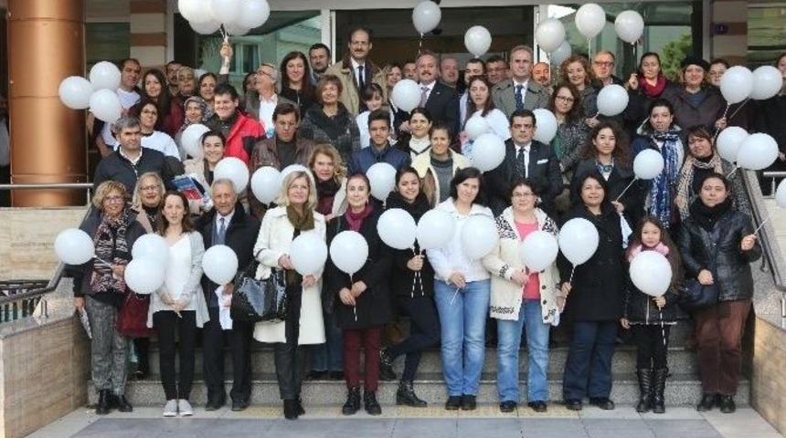 Bornova Belediyesi&rsquo;nin Sağlık Alanındaki Seminerleri Devam Ediyor