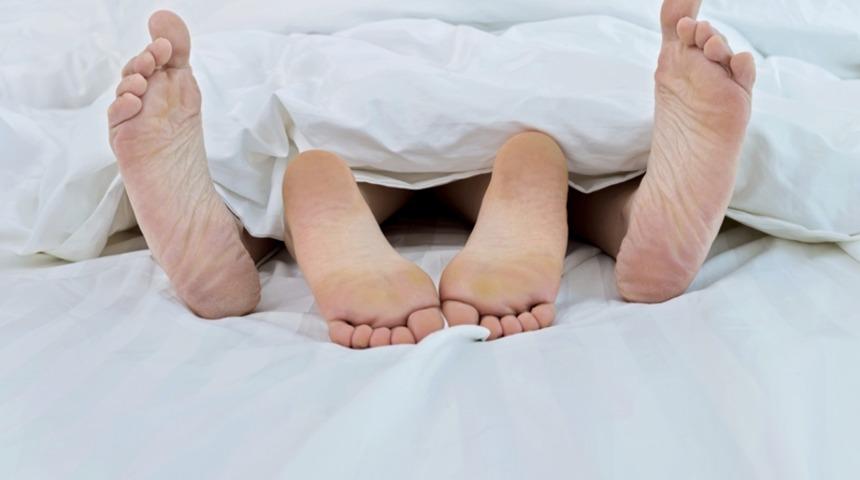 Gebelikte Seks Sırasında S&uuml;t Gelmesi Normal Mi?