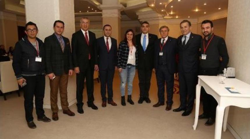 Umut Oran, Chp Kış Kampı'nda Gen&ccedil;lere Eğitim Verdi