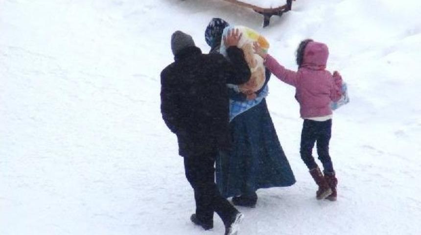 Doğu'da Tipi G&ouml;z A&ccedil;tırmıyor