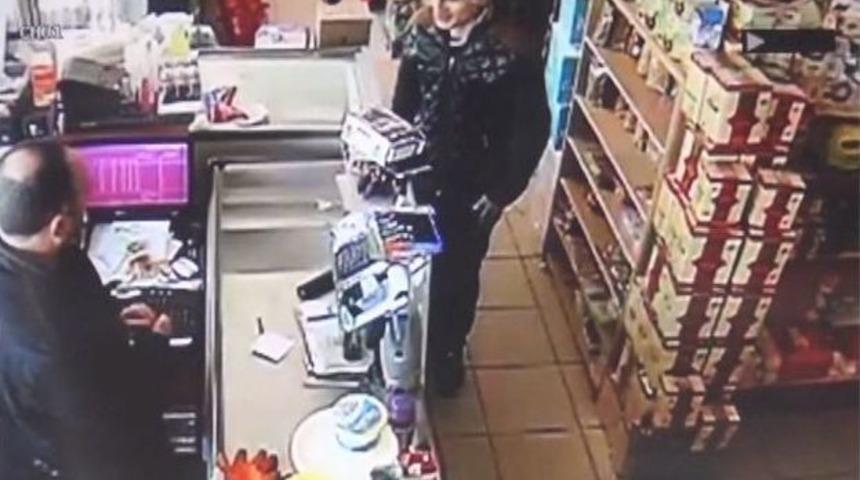 Kendilerini Asker Olarak Tanıtıp Para İstediler