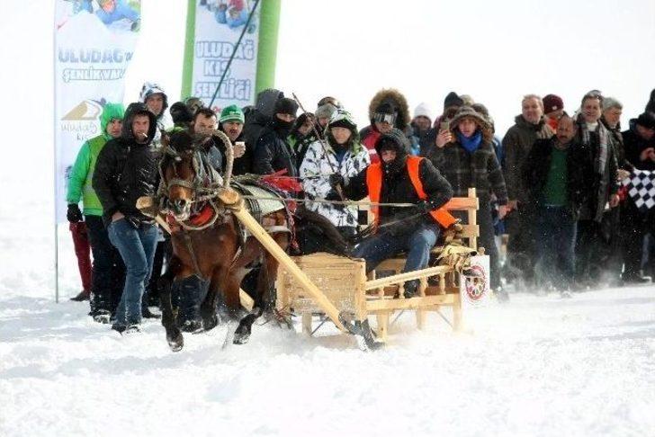 Uludağ’da Kızaklı At Yarışları Nefes Kesti, Snowboard Yarışları İlgiyle İzlendi G3