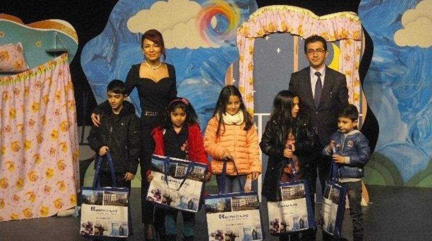 Tatili Fırsat Bilen &Ccedil;ocuklardan, &rsquo;berfu&rsquo;nun R&uuml;yası&rsquo; İsimli Tiyatro G&ouml;sterisine Yoğun İlgi