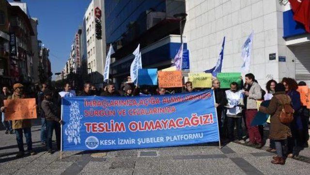 Memurlardan Meslektaşları Için Protesto