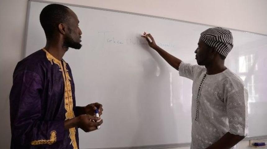 Uludağ &Uuml;niversitesi İlk Kez 12 Farklı &Uuml;lkede Y&ouml;s Sınavı Yapacak