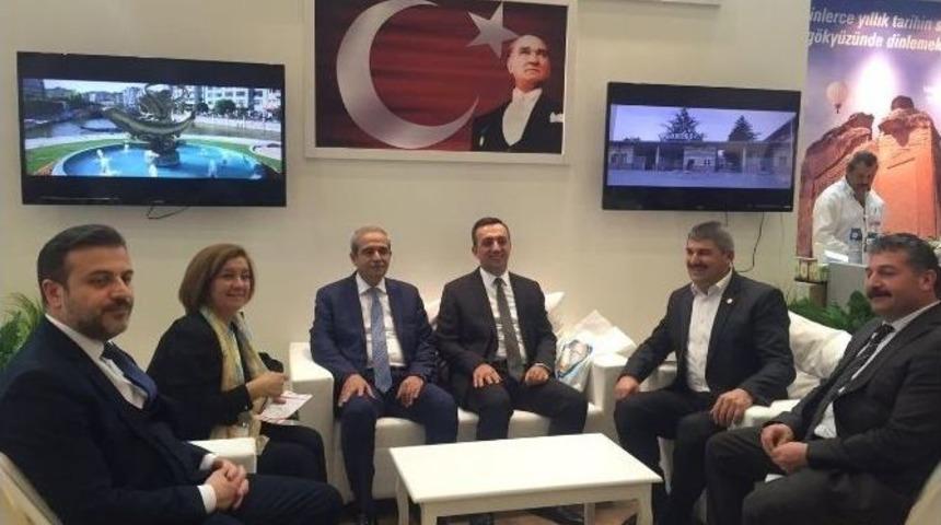 Başkan Demirkol Emıtt Turizm Fuarını Ziyaret Etti