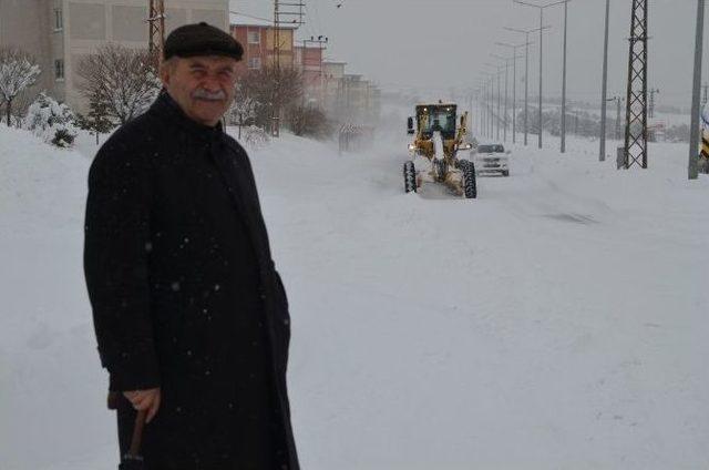 Bitlis’te 100 Araç Karda Mahsur Kaldı