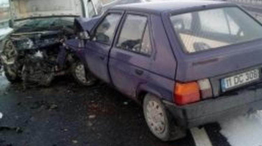 Bilecik&rsquo;te Trafik Kazası: 2 Yaralı