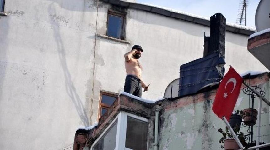 Soğuk Havaya Aldırış Etmeden &Uuml;st&uuml;n&uuml; &Ccedil;ıkardı, İntihara Kalkıştı