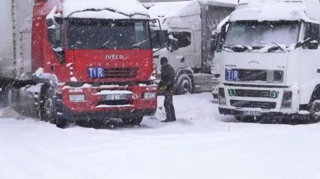 Tend&uuml;rek Dağı Yolu Kapandı