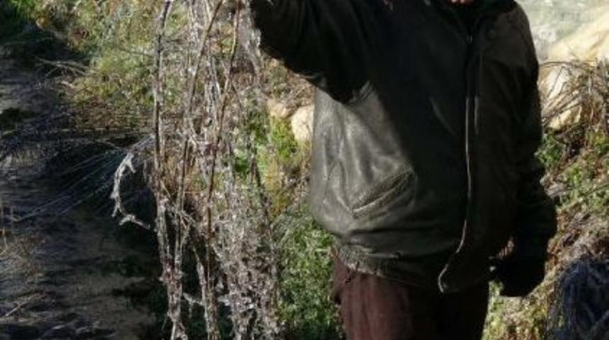 Mersin'de &Ccedil;ift&ccedil;iyi Selden Sonra Kar Vurdu (2)