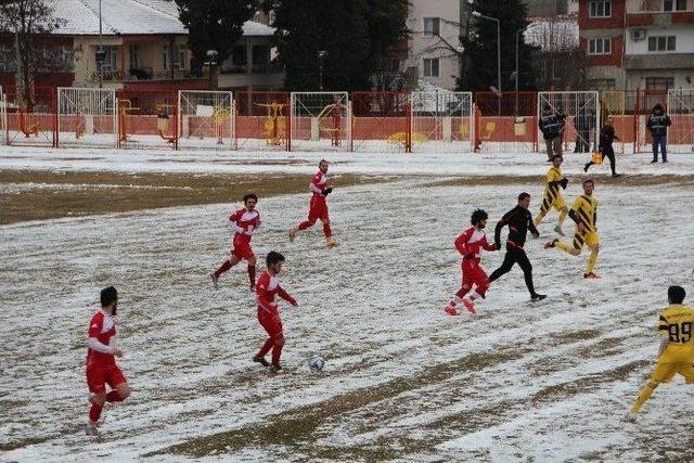 Bilecikspor İkinci Yarının İlk Maçında Galibiyet Serisini Sürdürdü