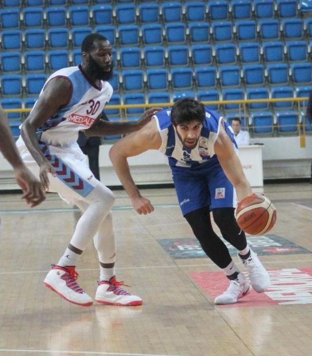 Trabzonspor Medical Park-Demir İnşaat Büyükçekmece: 83-75