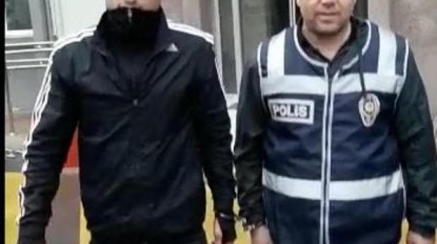 Hırsızlık I&ccedil;in Girdiği Evde, Cep Telefonunu D&uuml;ş&uuml;r&uuml;nce Yakalandı