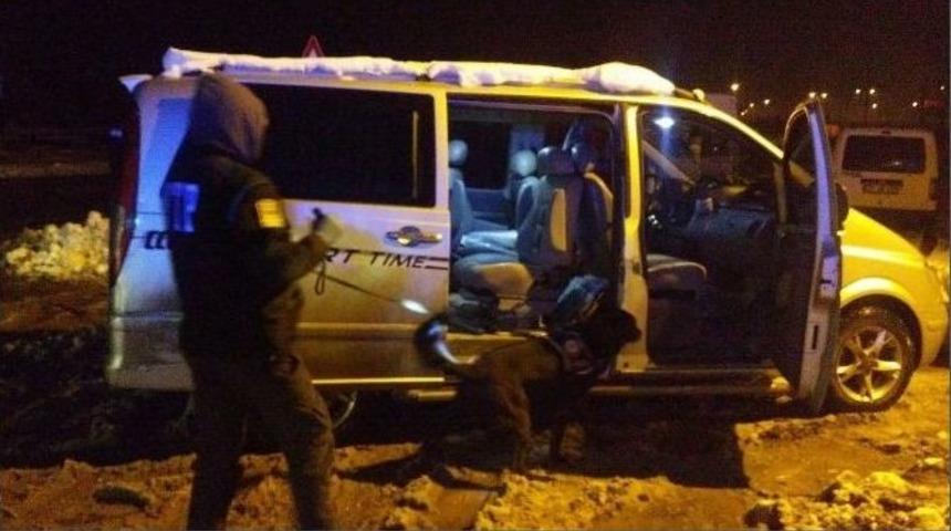 D&uuml;zce Polisi Didik Didik Arıyor