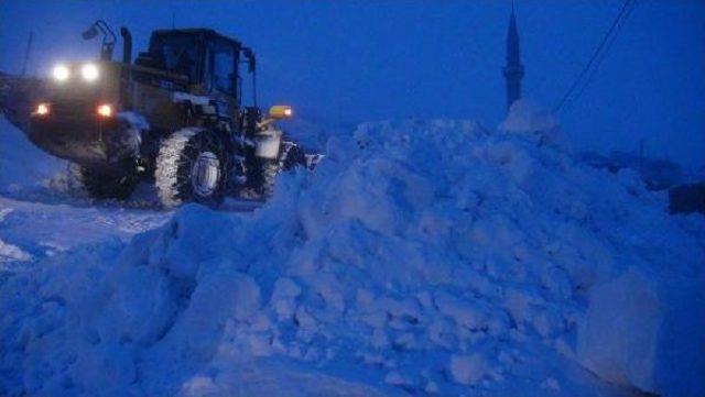 4 Aylık Ömer Halis Demir’In Imdadına Kar Ramboları Yetişti