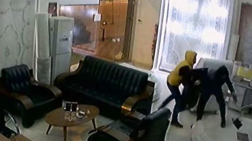 Hırsızlar Yarım Kalan İlk Soygunu Aynı İş Yerine Tekrar Girerek Tamamladı