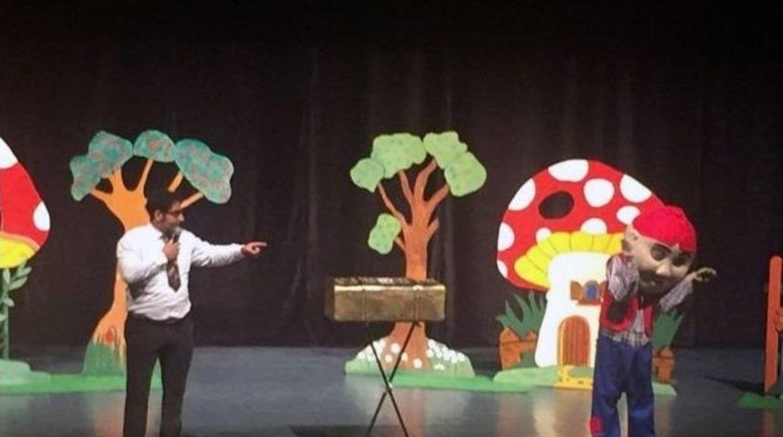 &Ccedil;ocukların Yarıyıl Tatili Tiyatroyla Renklendi