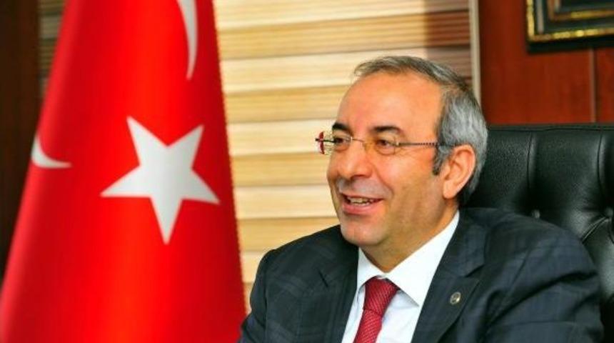 Rekt&ouml;r Battal, Referandum I&ccedil;in 'evet' Dedi