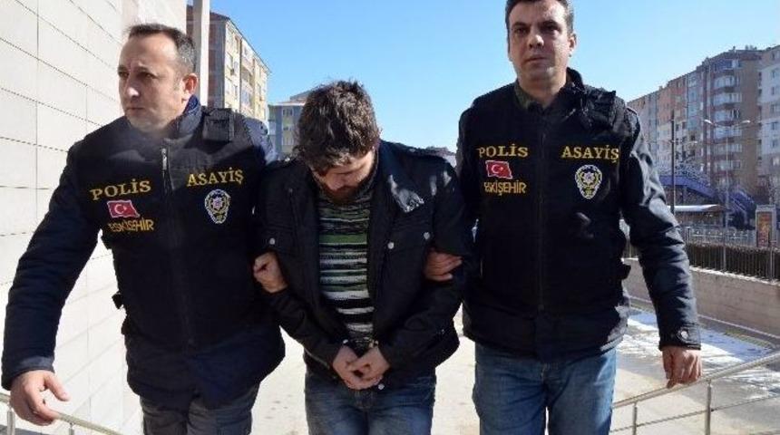 Babasını &Ouml;ld&uuml;ren Şahıs Adliyeye Sevk Edildi