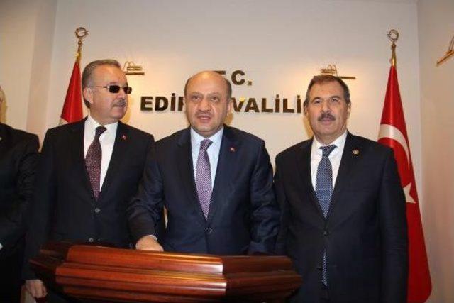 Bakan Işık: Almanya Fetö'cü 40 Subayı Iade Etmeli