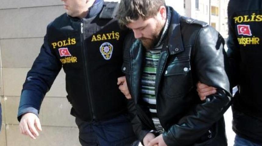 Babasını Av T&uuml;feğiyle &Ouml;ld&uuml;rd&uuml;