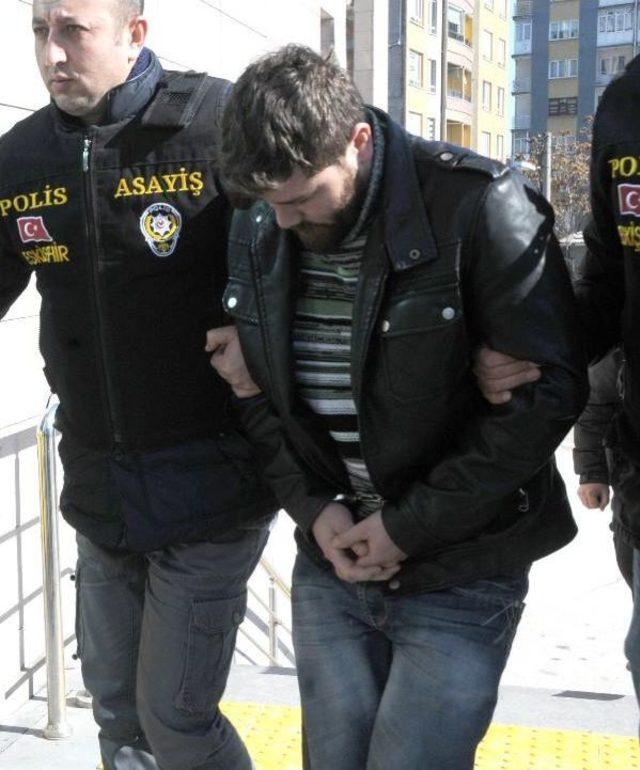 Babasını Av T&uuml;feğiyle &Ouml;ld&uuml;rd&uuml; 1