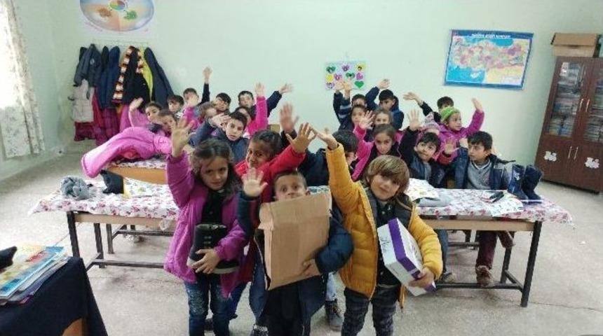 K&ouml;y Okulunun Fedakar &Ouml;ğretmeni