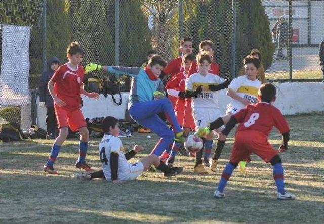 U12 İzmir Cup'a 4 Bilet