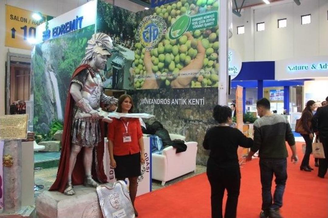 Emıtt&rsquo;te &rsquo;soğuk Heykeller&rsquo; Sıcak İlgi G&ouml;rd&uuml;